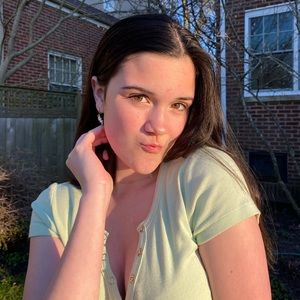 Meet your Posher, Celia